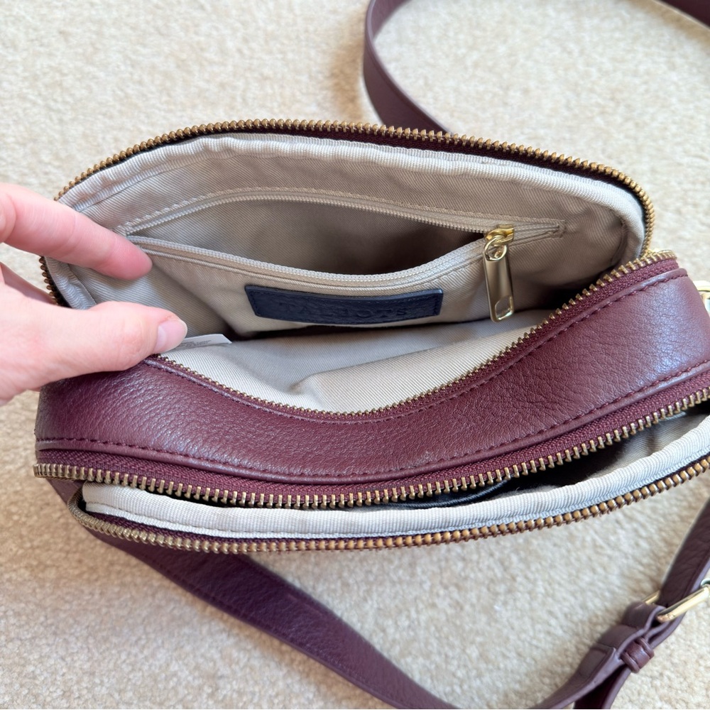 Talbots Colorblock Navy Olive Burgundy Leather Crossbody Zip Purse - Picture 9 of 10